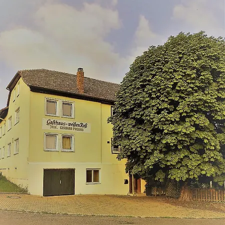 بيت ضيافة Gaestehaus Goldhorn