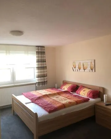 Gaestehaus Goldhorn بيت ضيافة Rödental